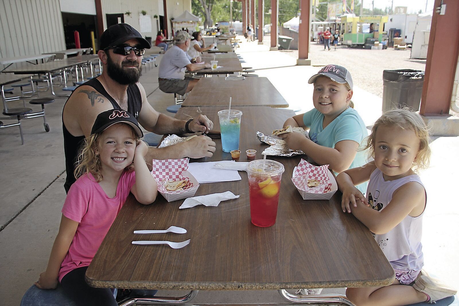 Food truck vendors see success at county fair